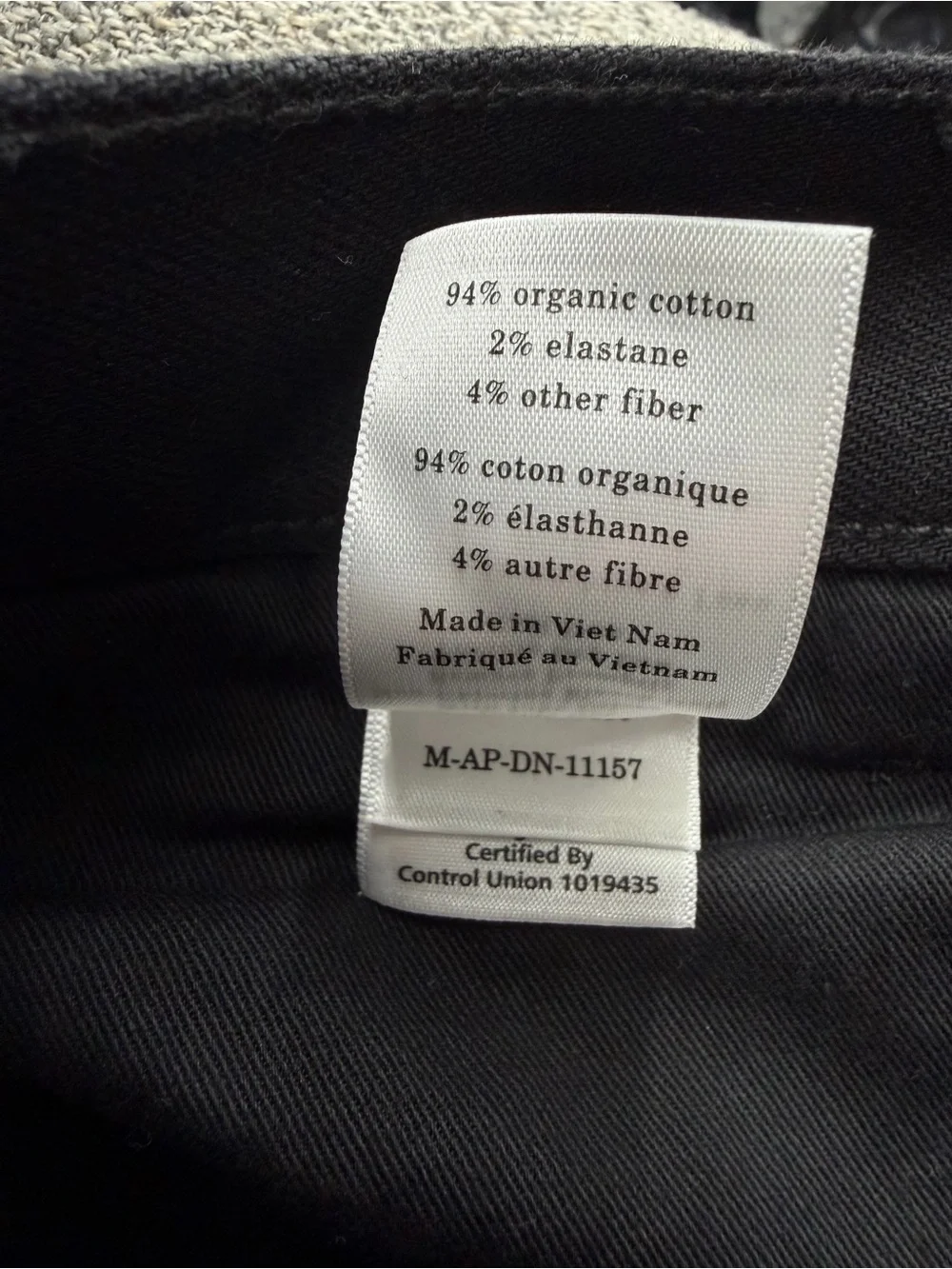 Everlane The Slim 4-Way Stretch Organic Jean in black Size 33x30